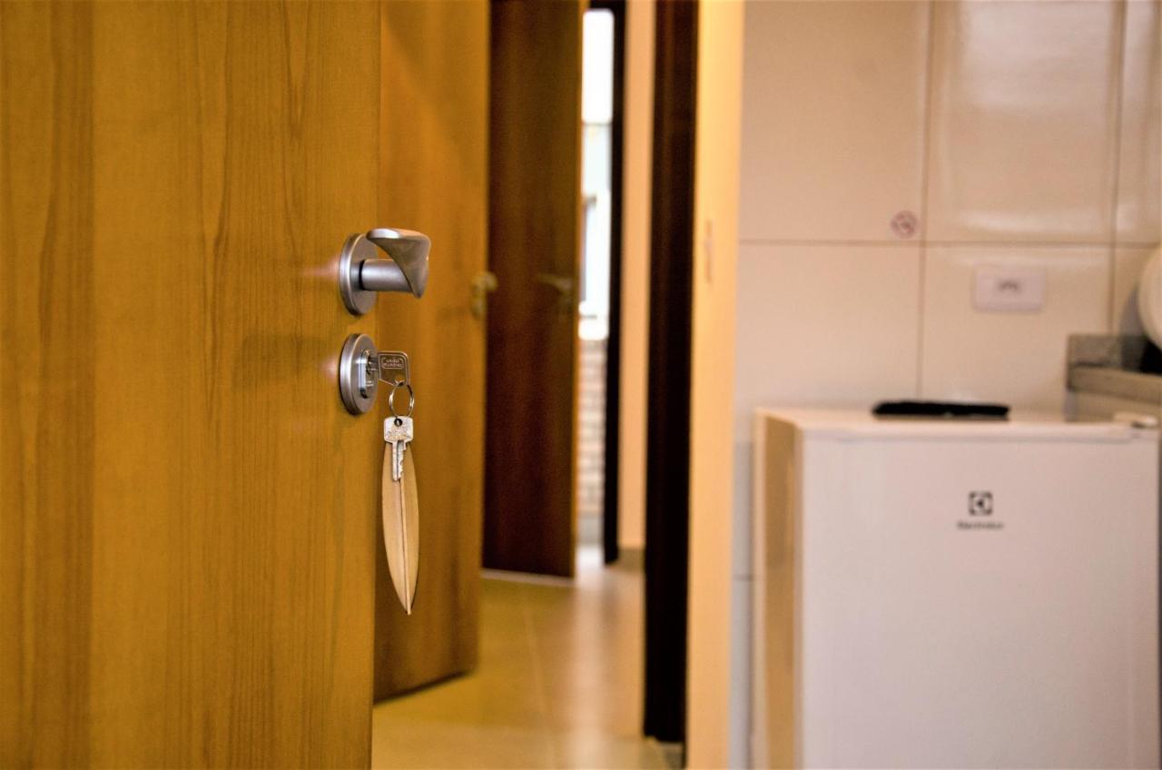 Vila Lorenzi & Apartamentos Ubatuba Buitenkant foto