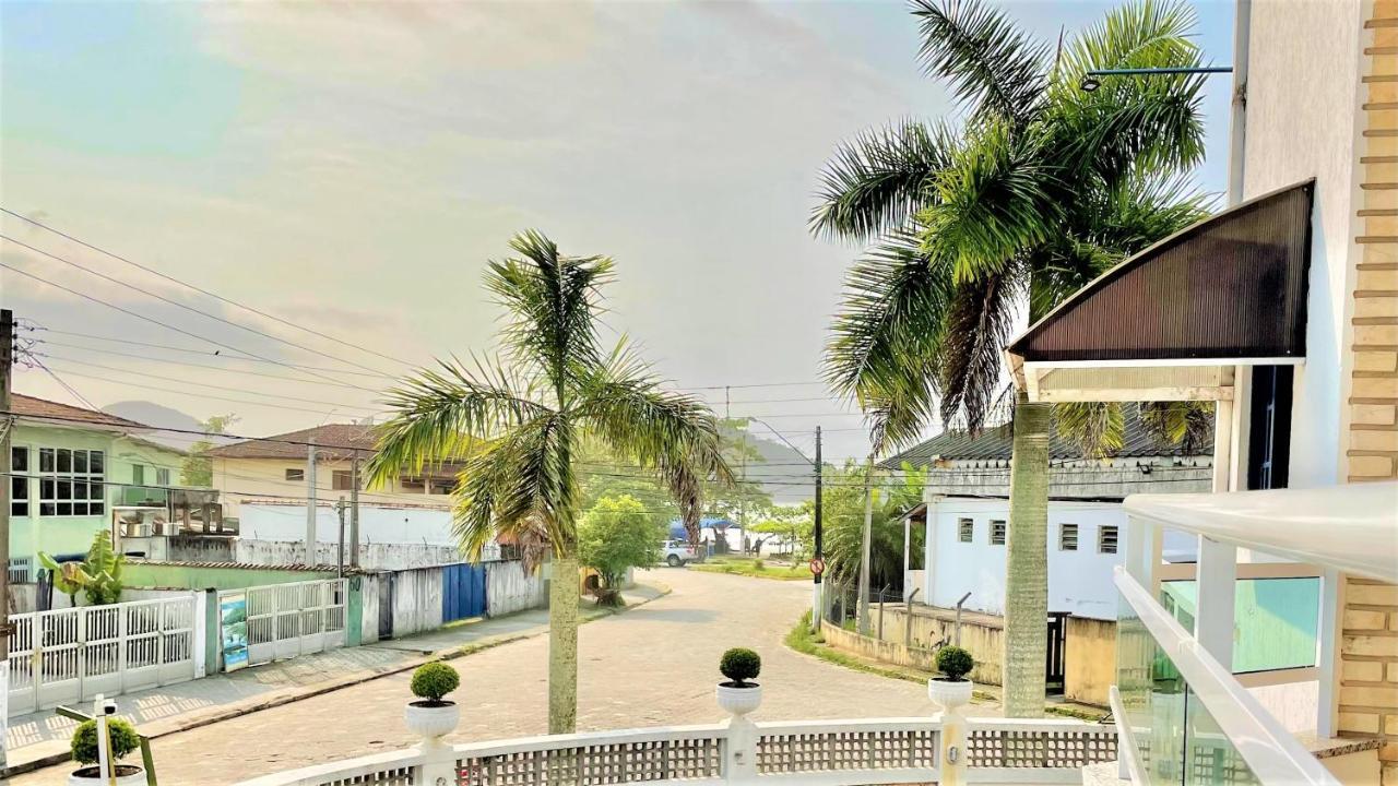 Vila Lorenzi & Apartamentos Ubatuba Buitenkant foto