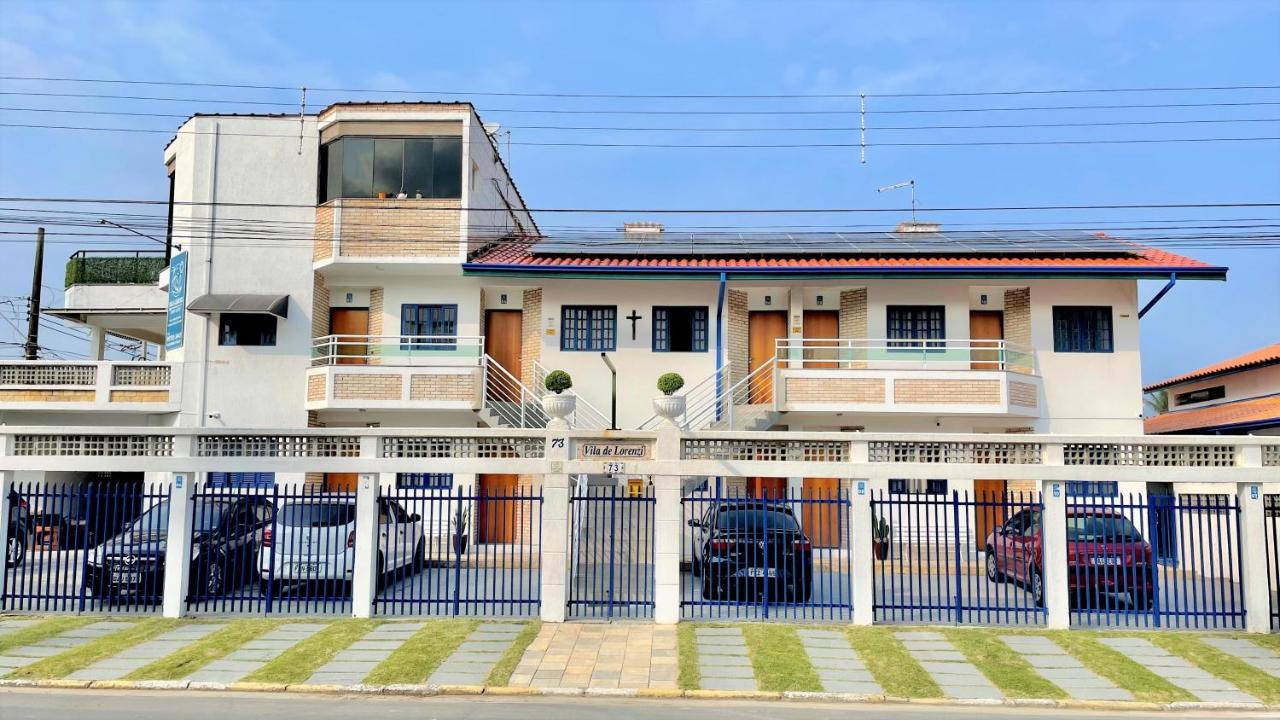 Vila Lorenzi & Apartamentos Ubatuba Buitenkant foto