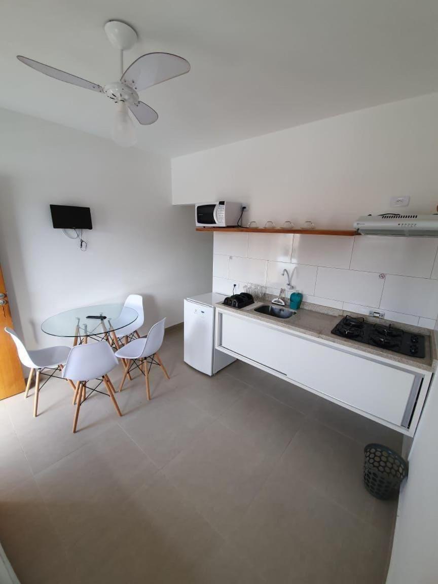 Vila Lorenzi & Apartamentos Ubatuba Buitenkant foto